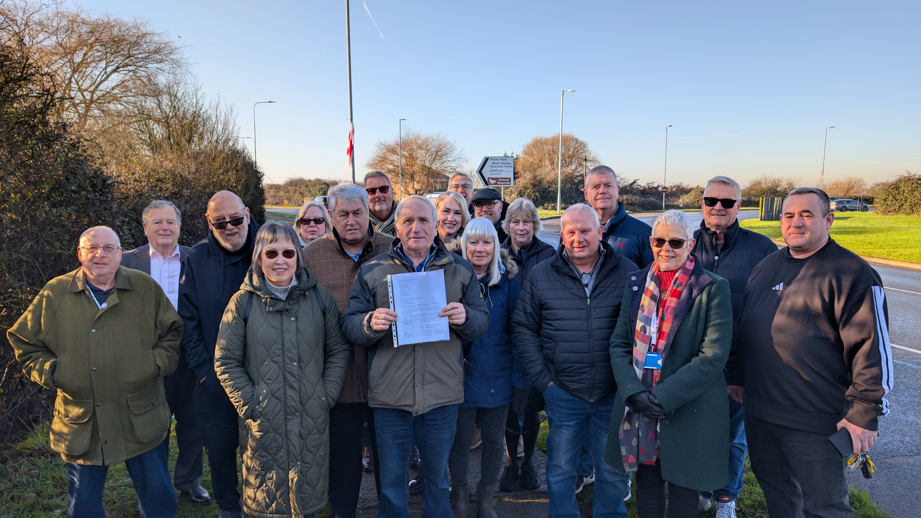Cllr Dave Blackwell (centre front row) and Councillors at Waterside Roundabout