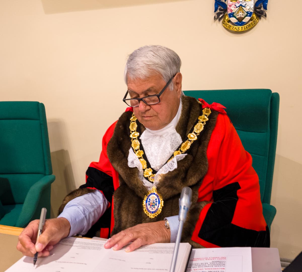 Mayor Barry Campagna